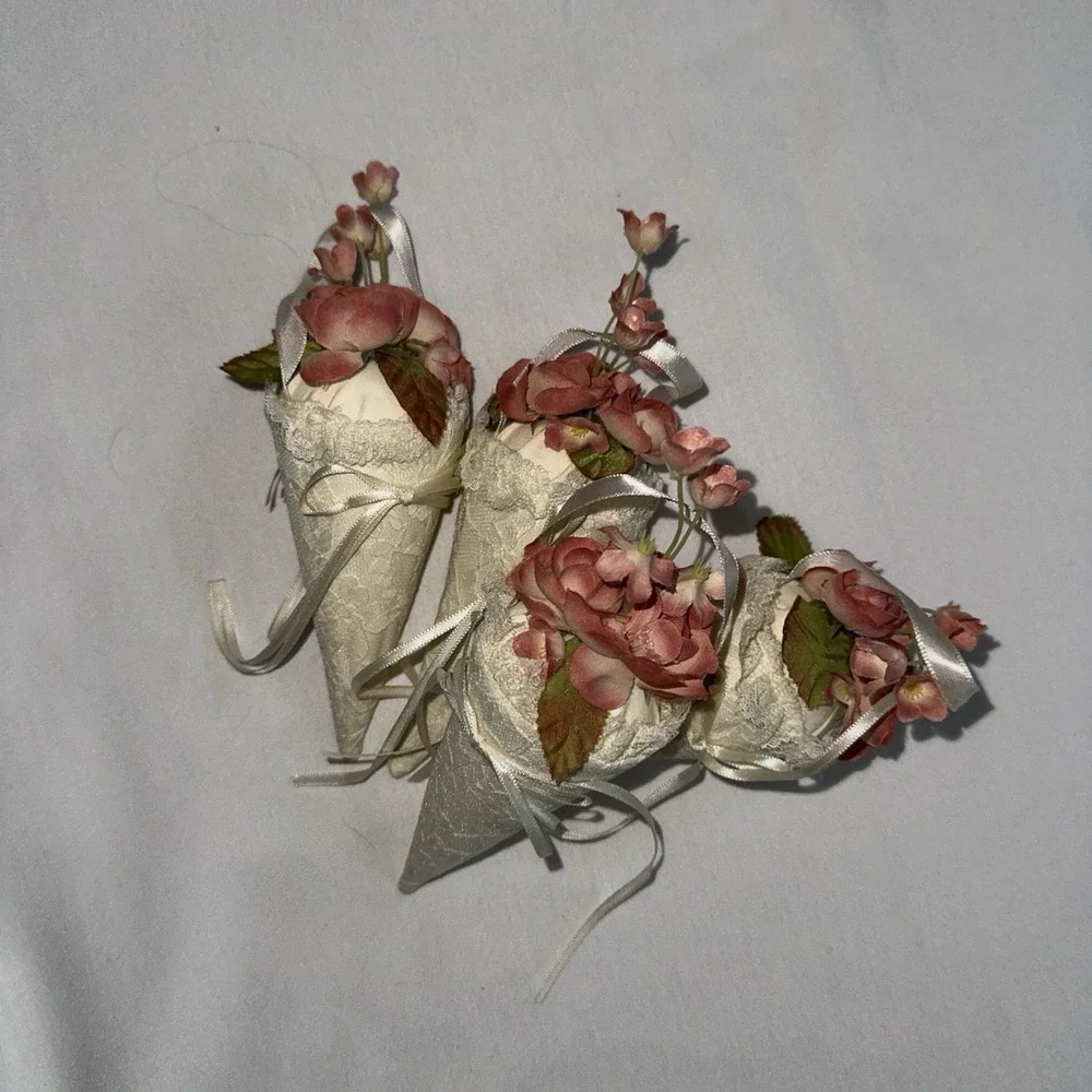 Vtg‎ Victorian Style Set Of 7 Christmas Ornaments Velvet Lace Ribbon Cream Rose